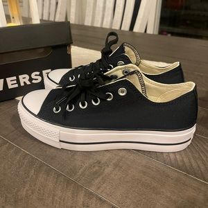 Black converse platform Womens size 7